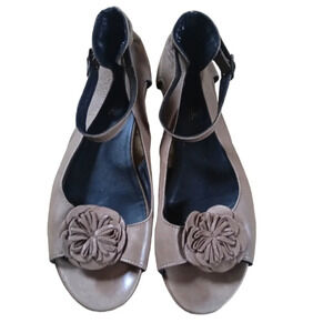 Angulus Women's Taupe Floral Leather Strappy Ankle Sandals Size 42 11.5
